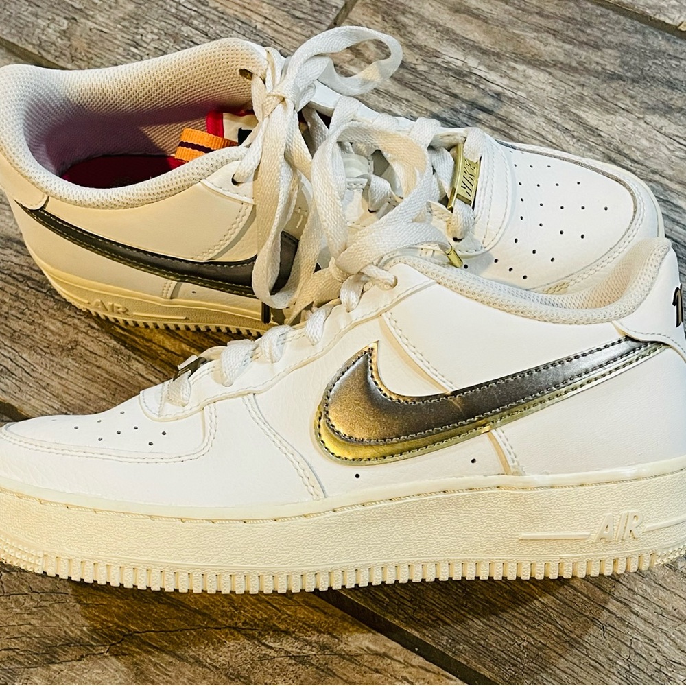 Nike Air Force 1 LV8 GS - Youth Size 7